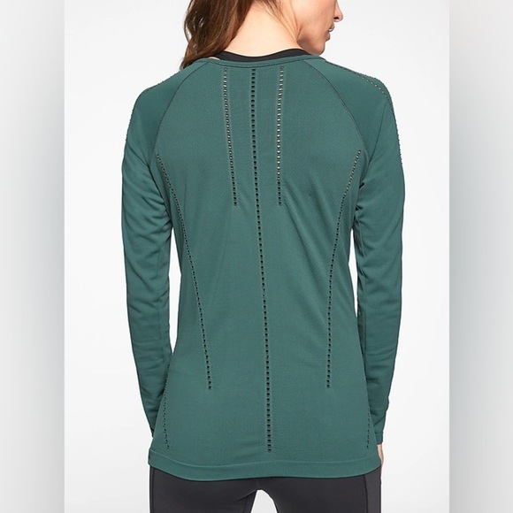 Athleta Green Long Sleeve Tee - Picture 2 of 13